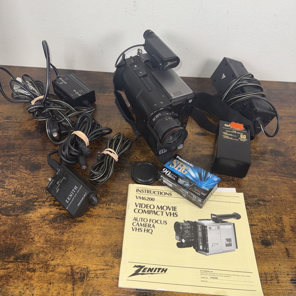 Vintage Zenith VM6200 VHS‑C Camcorder Kit Parts Only Untested Charger Battery RF